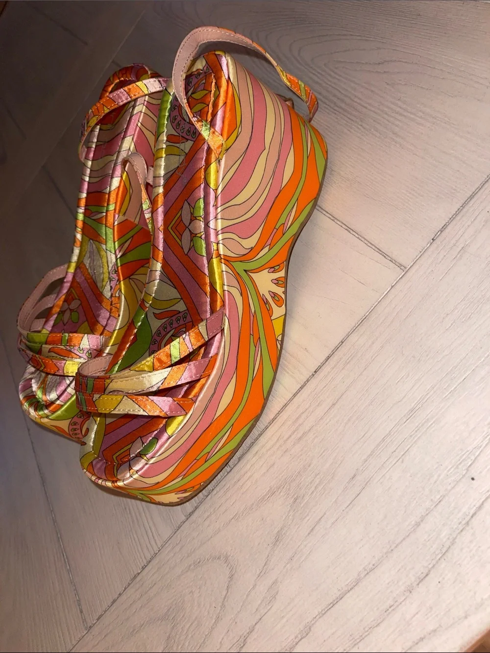 Unilady Colorful Floral Print Platform Sandals with Ankle Tie